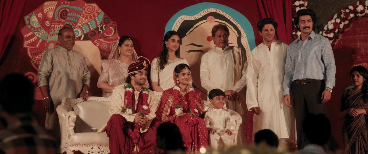 Lucky Baskhar (2024) WEBRip Hindi + Telugu 720p x265 HEVC HE-AAC 2.0 ESub.mkv.0003